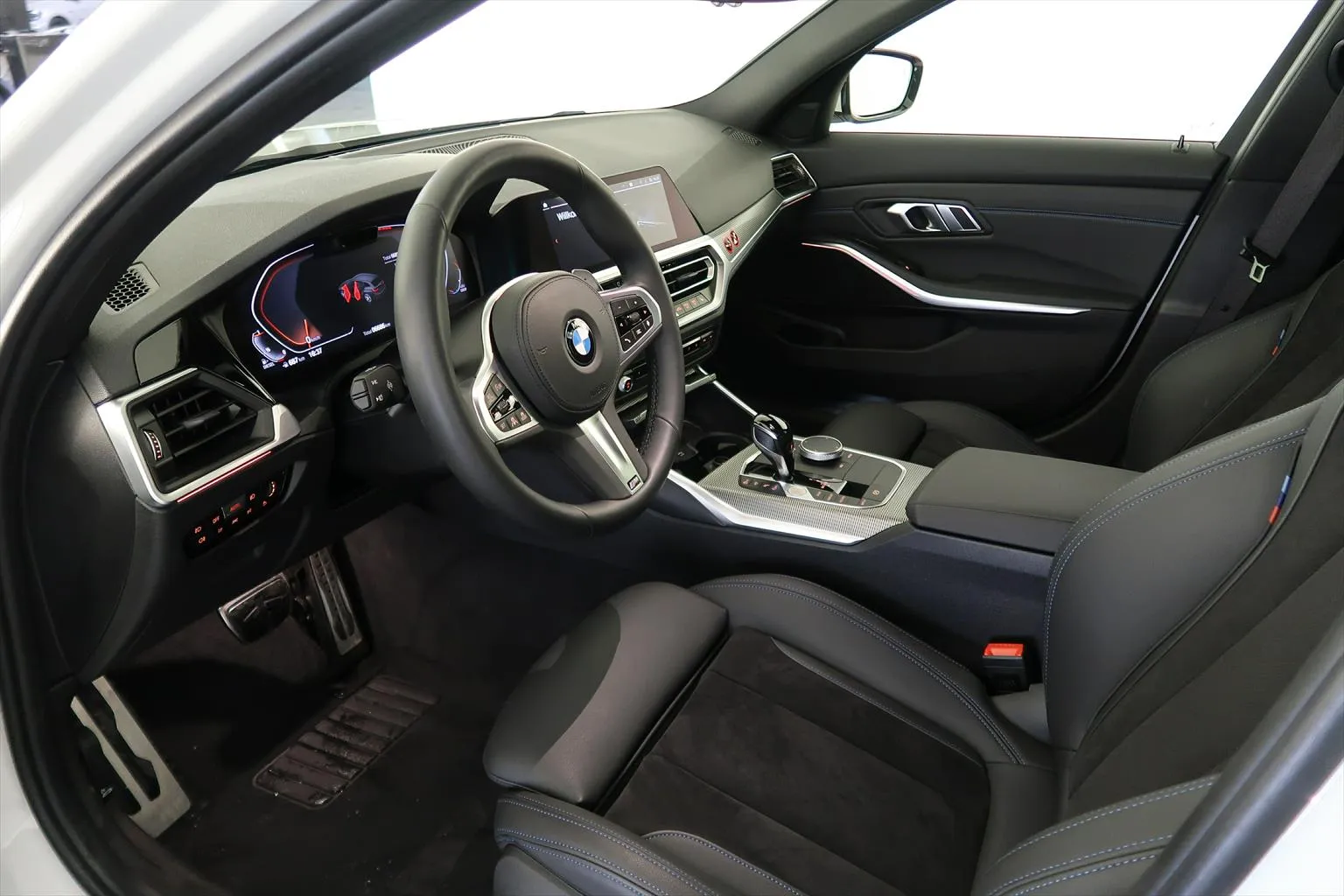 BMW 330d xDriveTouring M Sport xDrive  Image 6