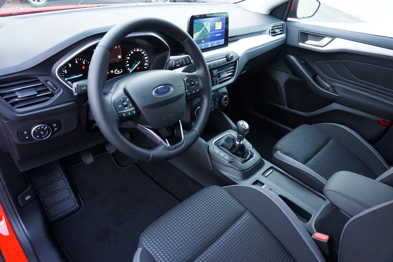 Ford Focus Turnier 1.0 EB Navi...  Image 8